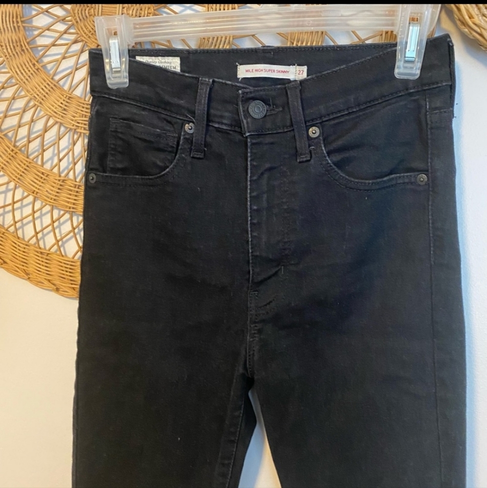 **SOLD** Levis Mile High Super Skinny Black Jeans - Picture 3 of 5